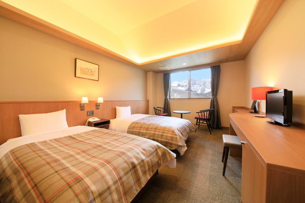 Taishoike Hotel Matsumoto Exterior photo